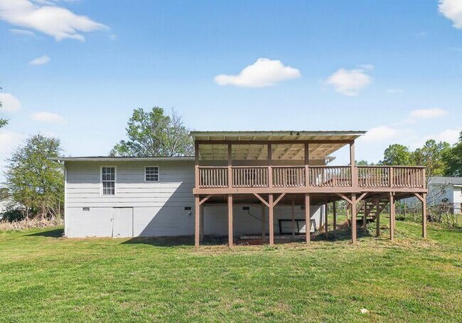 Building Photo - Updated 3BD/2BA Ranch in Lowell, NC!
