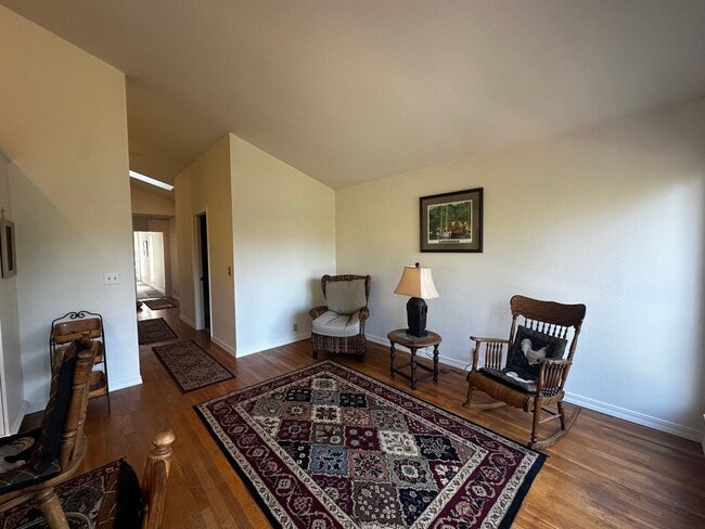 Building Photo - Light Filled 4 Bedroom 2.5 Bathroom Two-St...