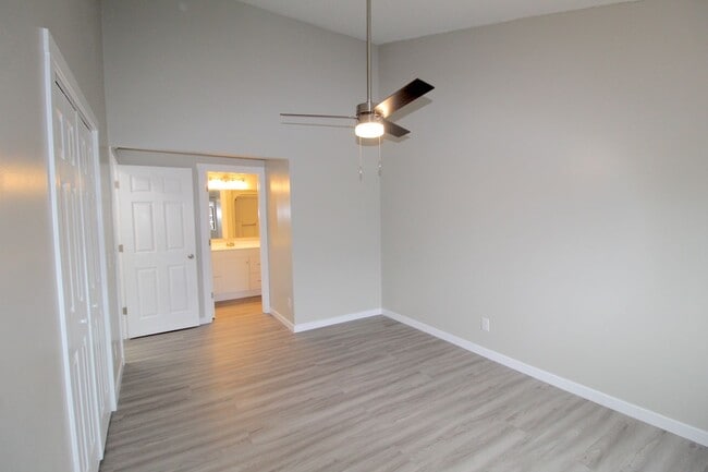 Building Photo - 1026 Blue Ridge Dr