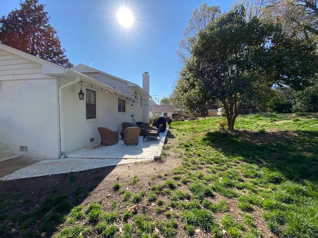 Building Photo - 312 Northfield Dr