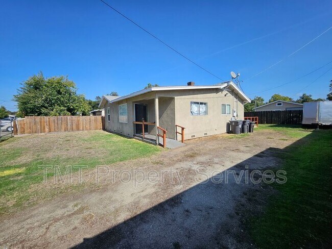 Primary Photo - 908 S Sinclair Ave