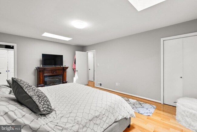 Building Photo - 7713 Arrowood Ct