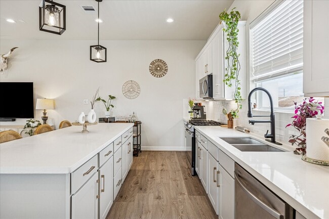 Building Photo - 4919 Avenue J