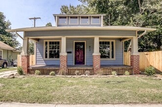 Building Photo - 812 S Columbia Ave