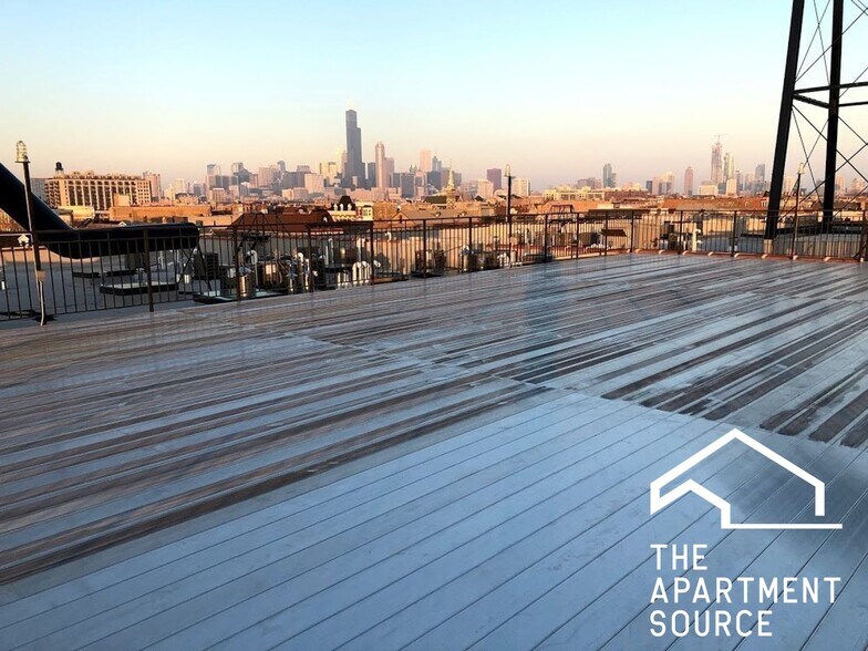 Building Photo - 1432 W 21st St