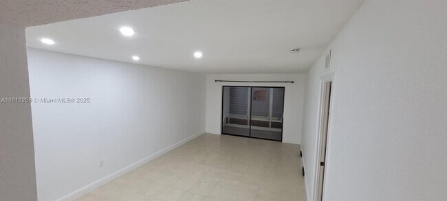 Primary Photo - 7320 NW 85th Ct