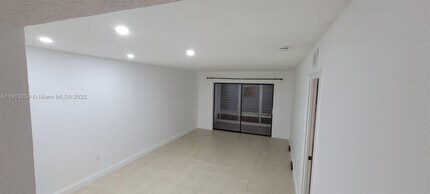 Building Photo - 7320 NW 85th Ct