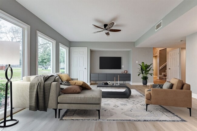 Building Photo - 1727 Cloister Dr