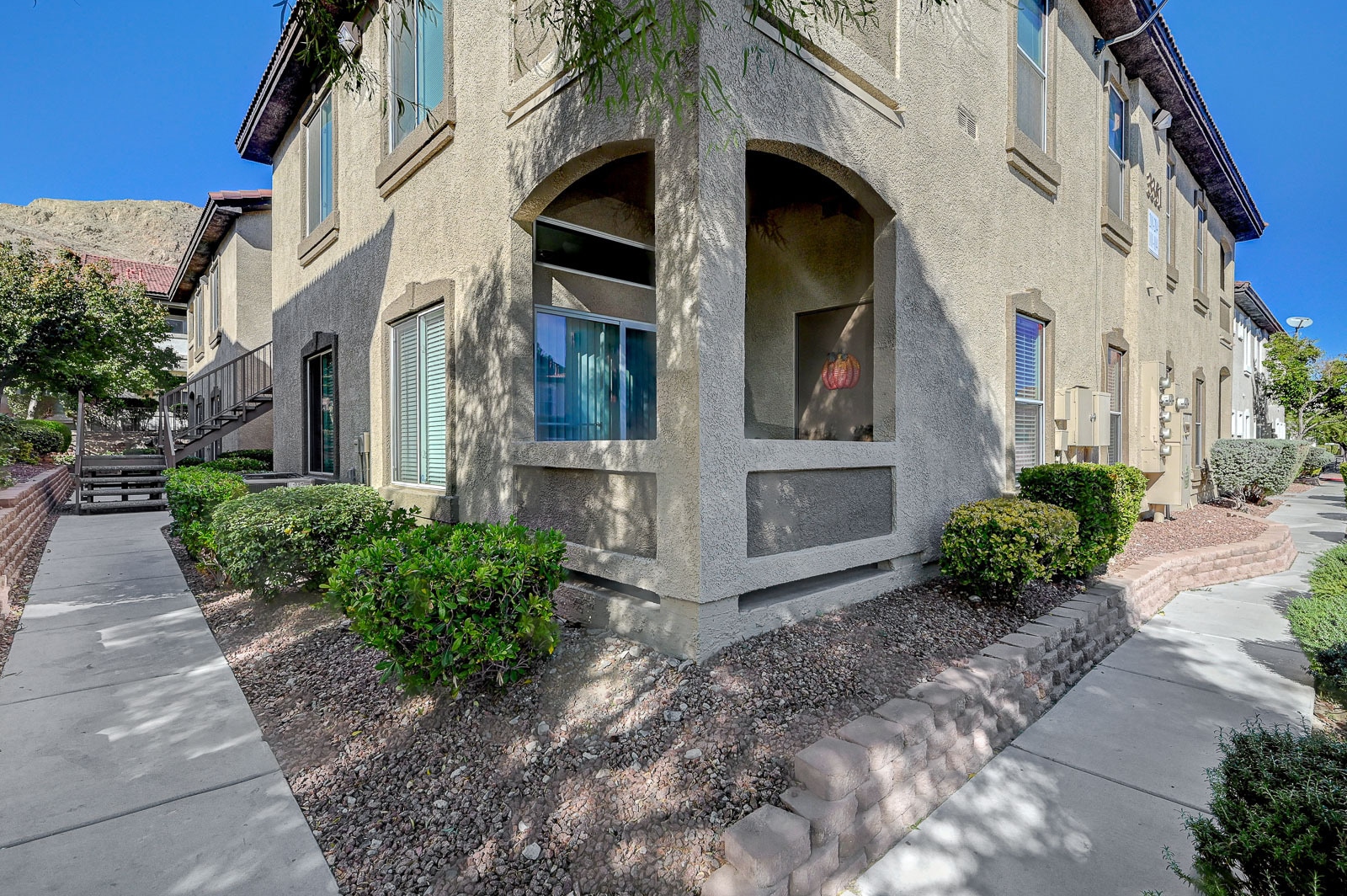 Building Photo - 3351 Indian Shadow St