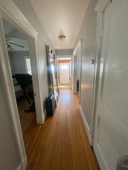 Building Photo - 20 Matchett St