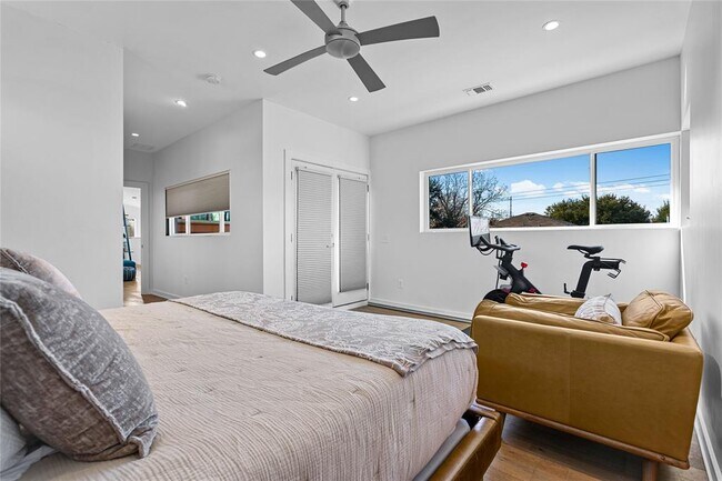 Building Photo - 5900 Ventus St