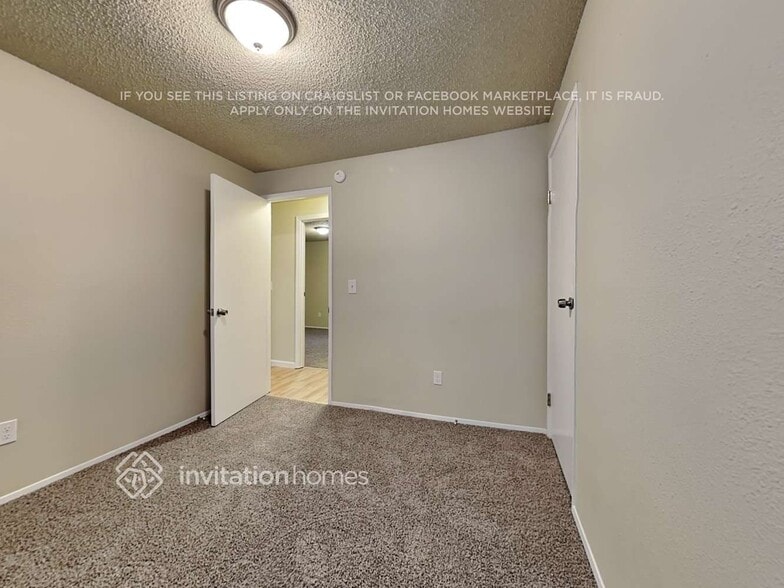 Building Photo - 33628 27th Pl SW