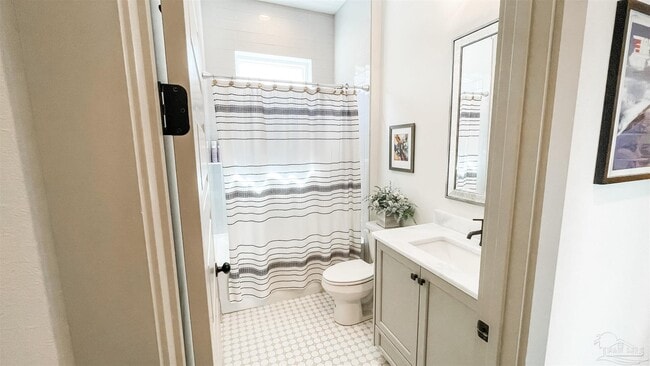 Building Photo - 1633 E Hatton St