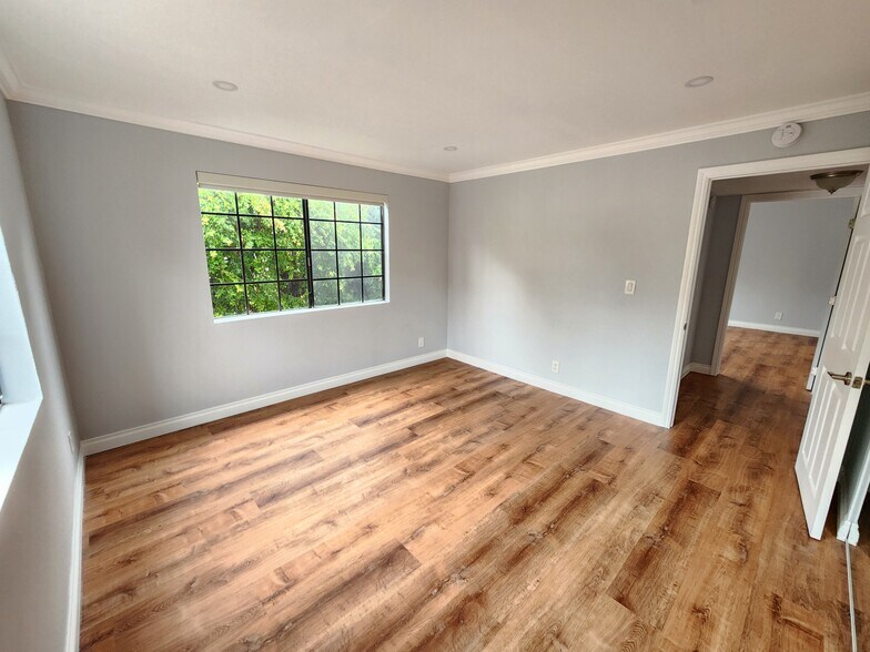 Building Photo - 21217 De la Guerra St