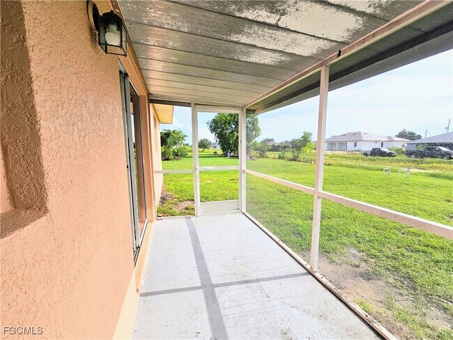 Building Photo - 1114 Harry Ave S