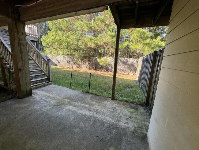 Building Photo - 6206 W Desoto St