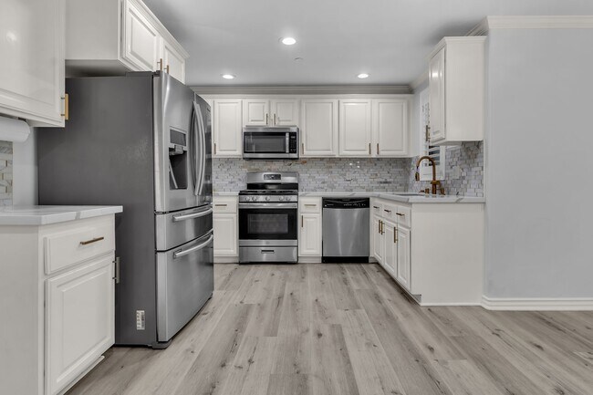 Building Photo - 26404 S Vermont Ave