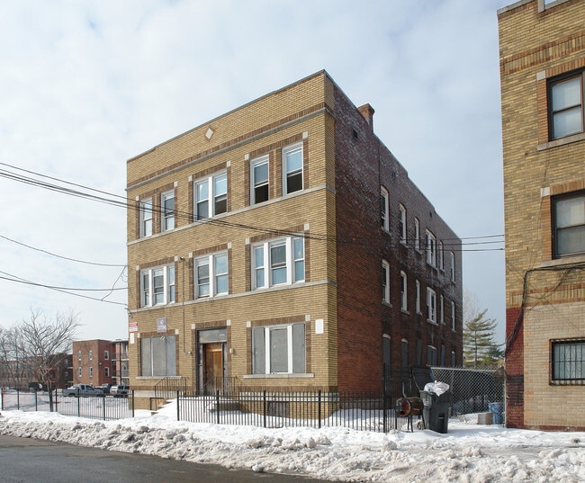 Building Photo - Claystone Commons