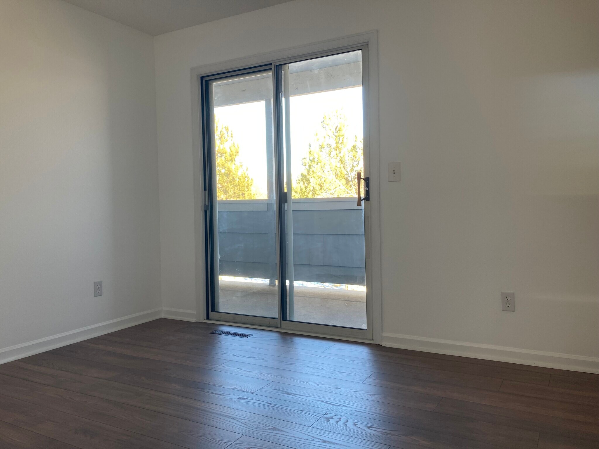 Building Photo - 4676 White Rock Cir