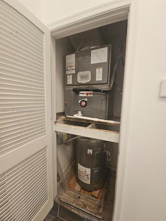 Building Photo - 11696 NW 20th Dr