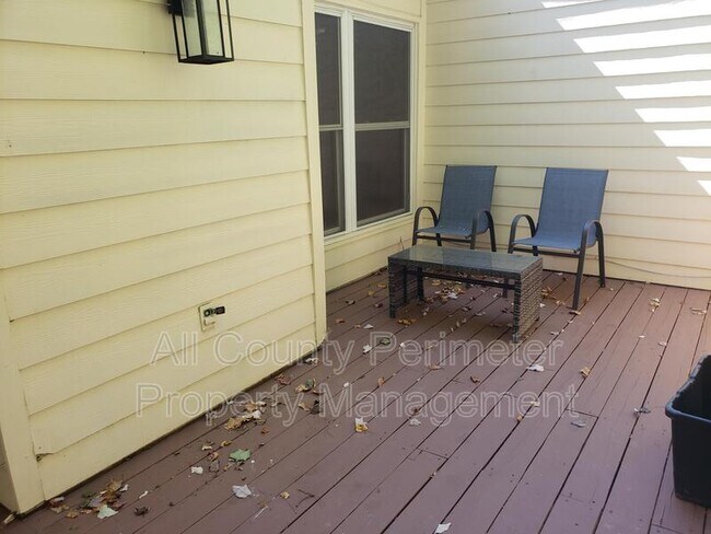 Building Photo - 1731 Twin Brooks Dr SE