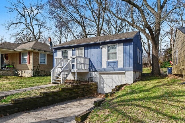 Building Photo - 7036 Bellefontaine Ave