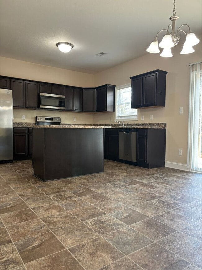 Building Photo - Sensational on Sundown