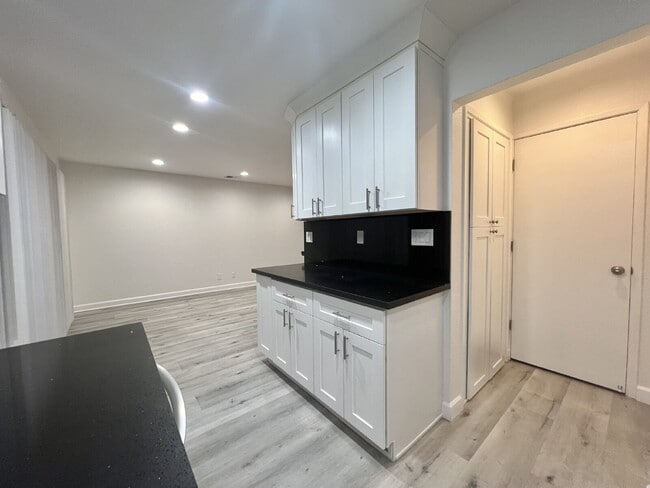 Building Photo - Remodeled 2 Bedroom home San Jose Home in great location