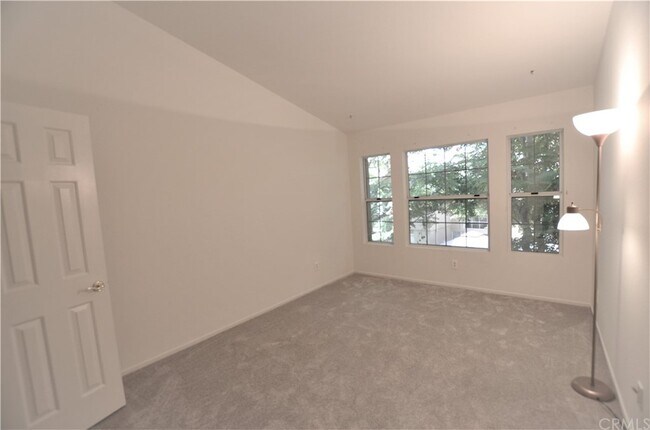 Building Photo - 79 Waxwing Ln