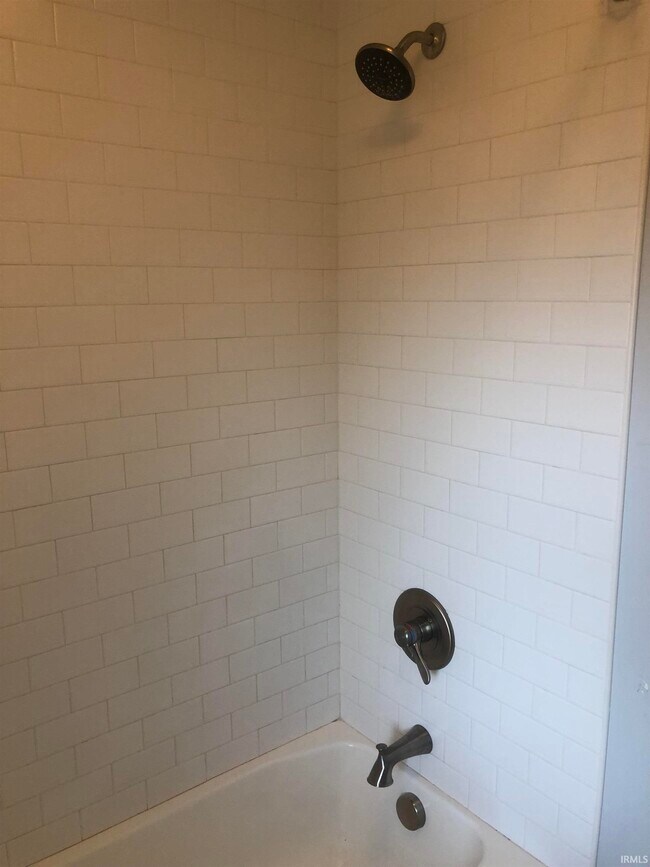 Building Photo - 729 E Hunter Ave