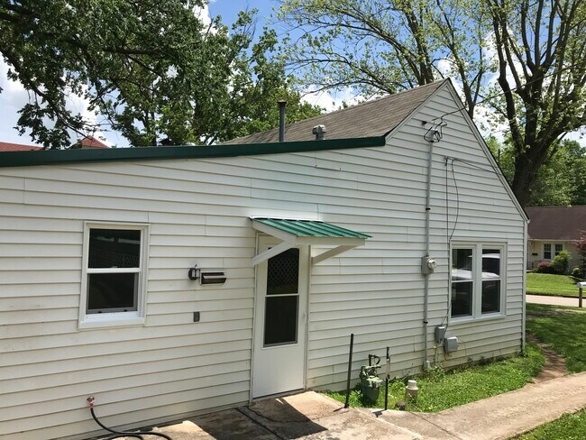 Building Photo - 339 3rd St