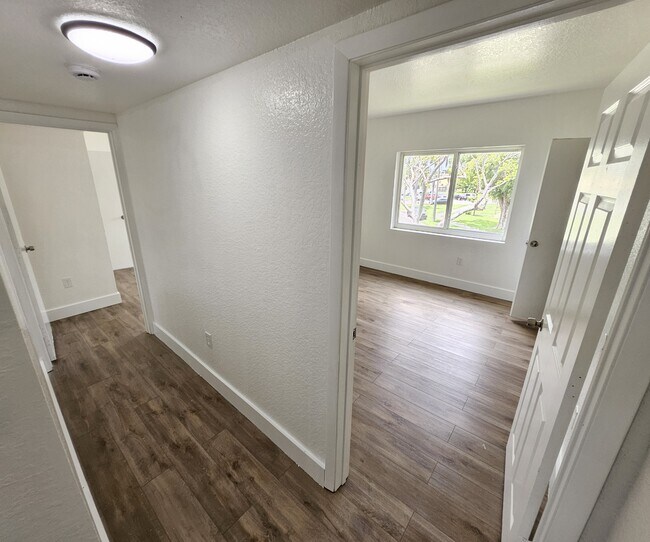 Building Photo - 450 NW 84th St