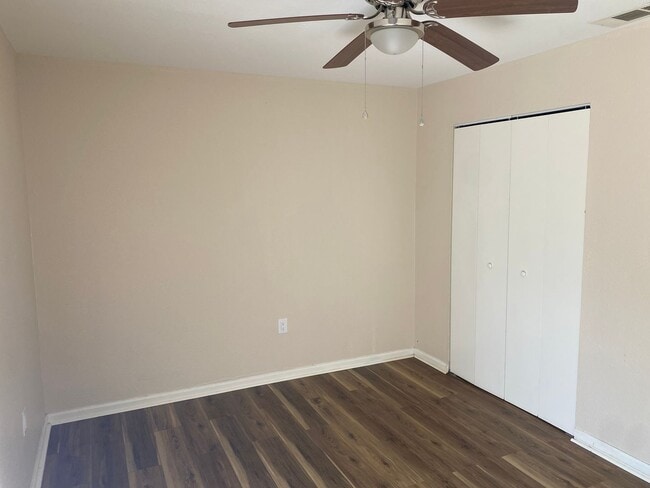 Building Photo - Locke Street Triplex Units