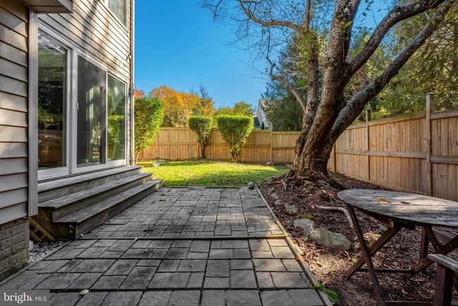 Building Photo - 5617 Gosling Dr