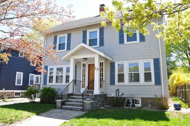 Primary Photo - 13 Sapphire Ave
