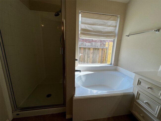 Building Photo - 2415 Sandy Fields Ln