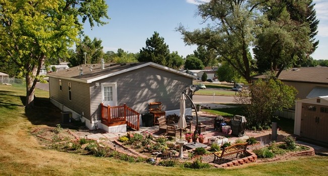 Building Photo - Holiday Hills Village