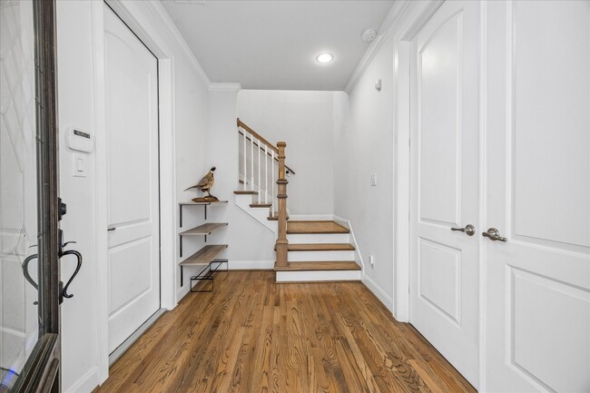 Building Photo - 1033 Ashland St