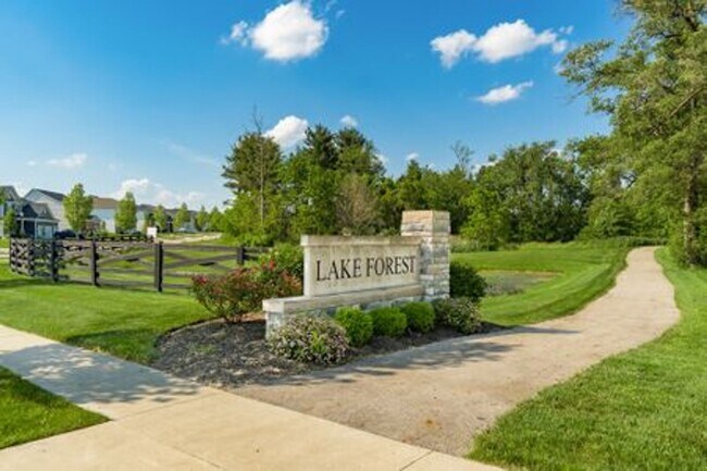 Building Photo - Updated 3-Bedroom Home with 3 Baths, Open-Concept Layout, Luxury Flooring & Bright Modern Kitchen