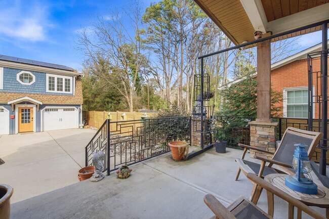 Building Photo - 4109 Dinglewood Ave