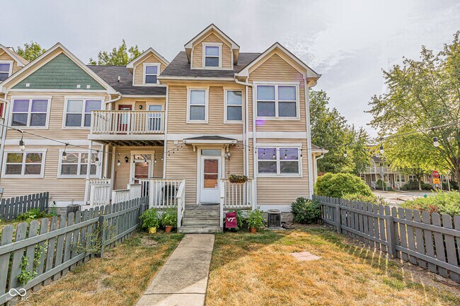 Building Photo - 2402 N Delaware St