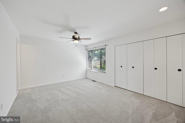 Building Photo - 128 Granite Hill Ct