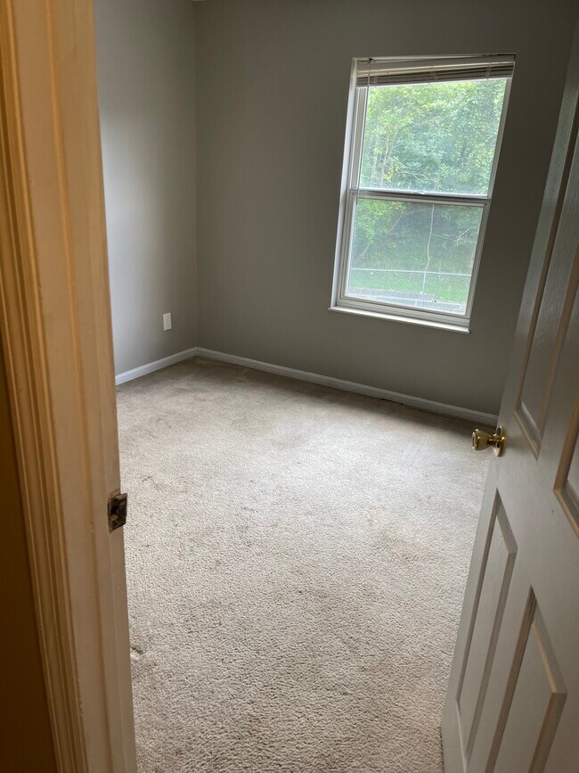 Building Photo - 6320 E Miami River Rd