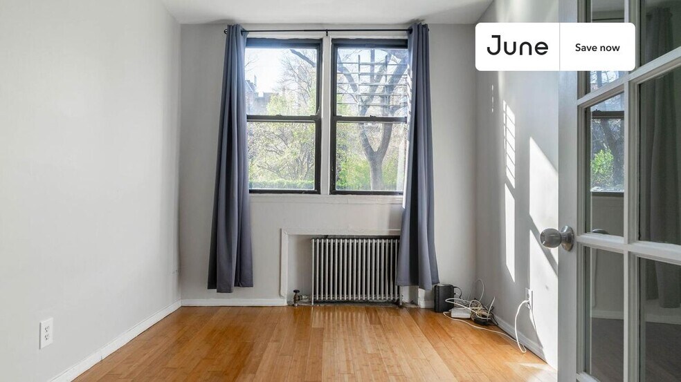 Building Photo - 439 W 48th St