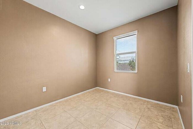 Building Photo - 30777 W Picadilly Rd