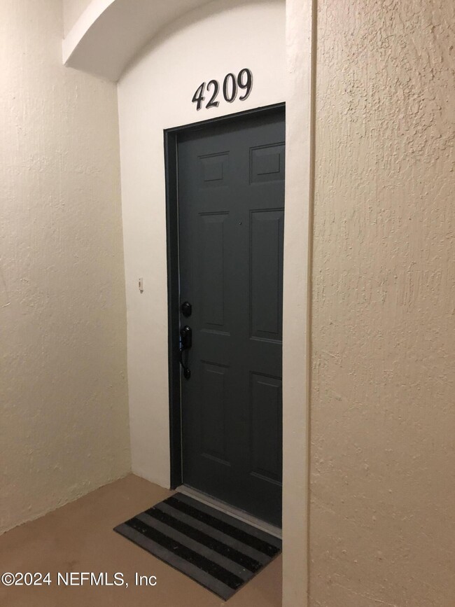 Building Photo - 11251 Campfield Dr