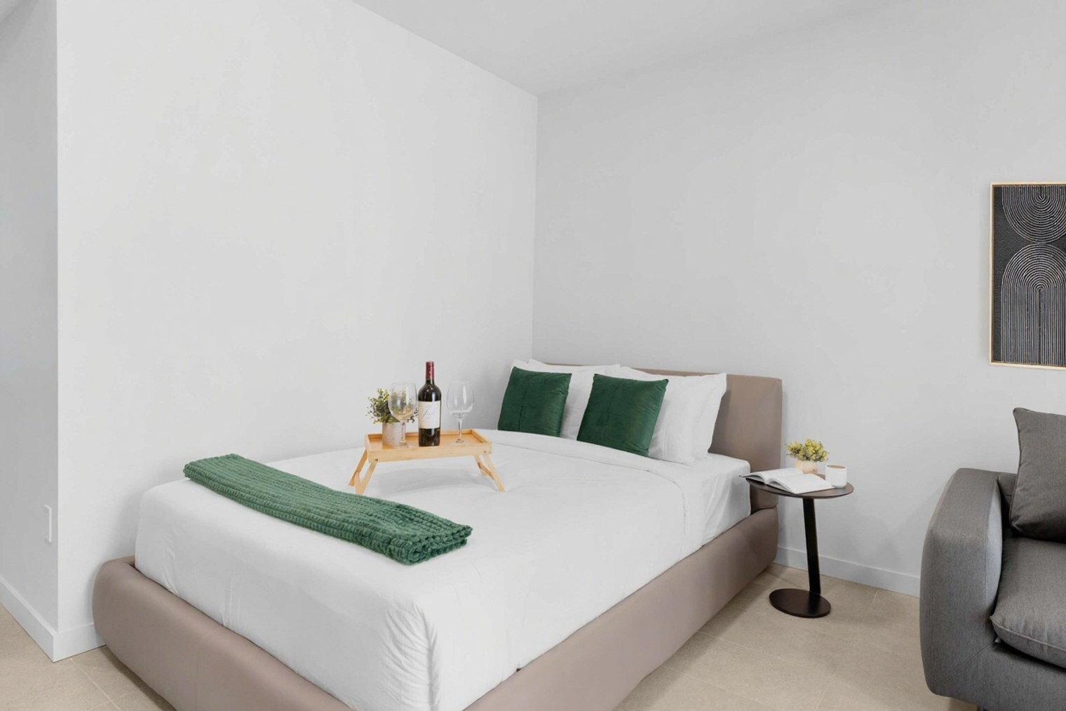 Building Photo - 501 NE 1st Ave