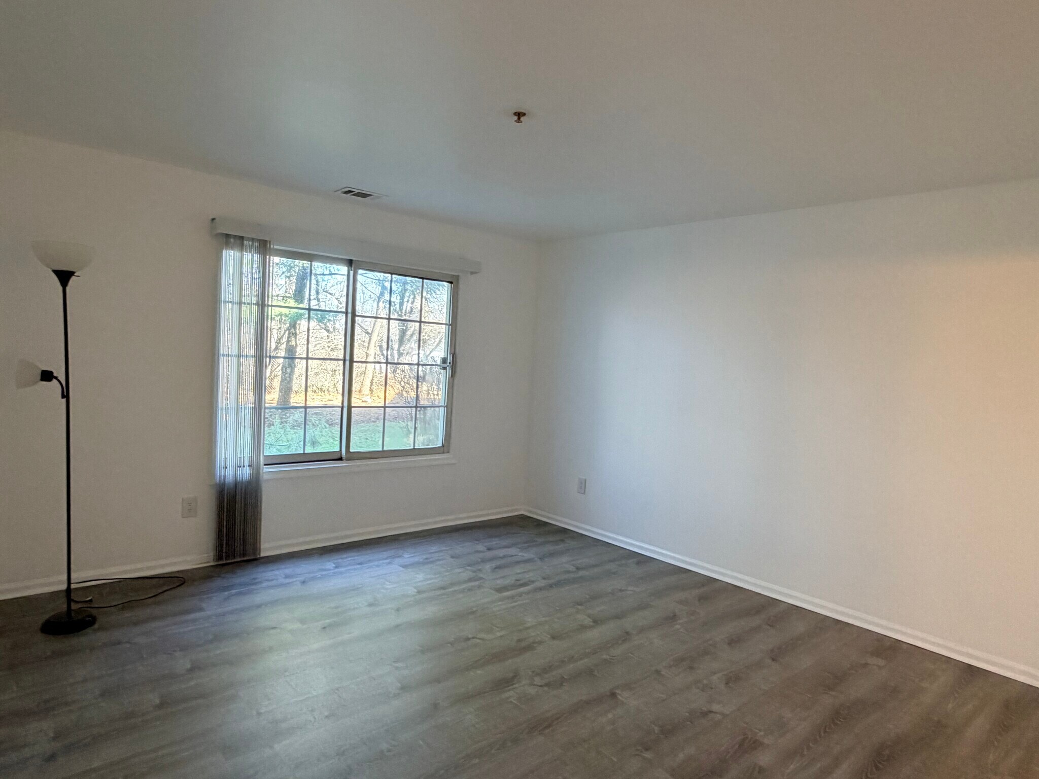 Building Photo - 614 Waterford Dr