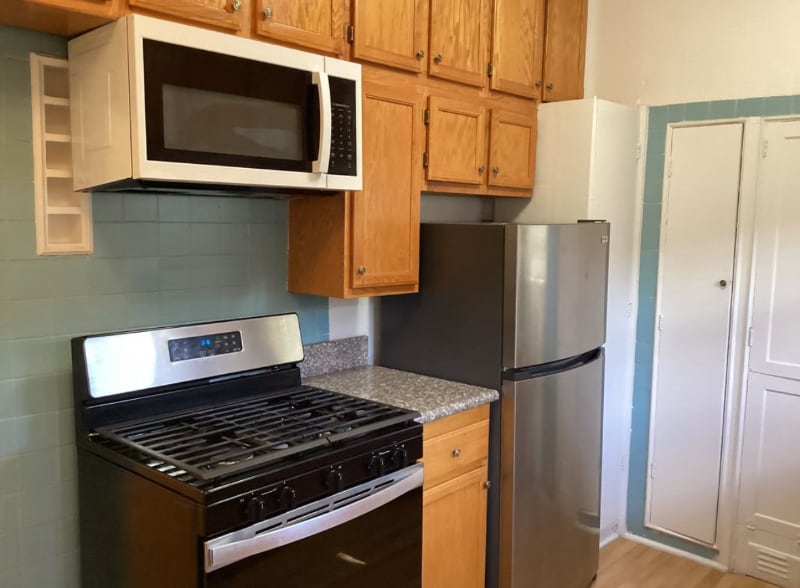 Building Photo - 9979 Robbins Dr