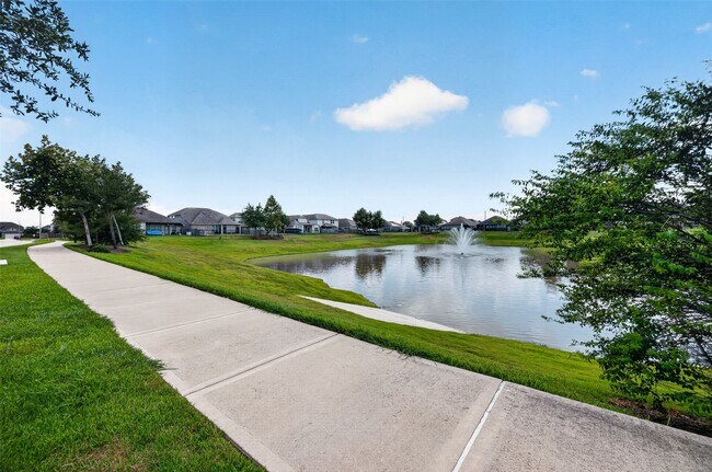 Building Photo - 4441 Jessamine Creek Trl